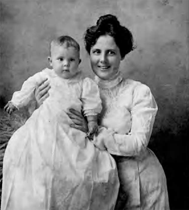 Alice Baldridge with her daughter, Vera.