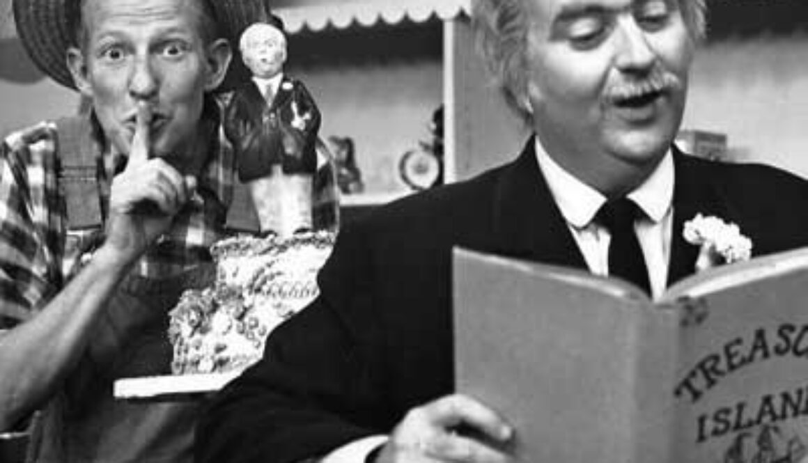 18-Bob_Keeshan_Hugh_Brannum_Captain_Kangaroo_1960B