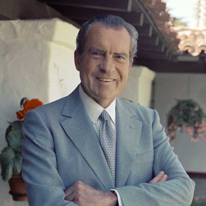 2-Richard-NixonB